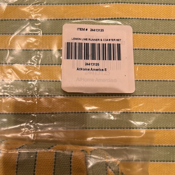 Brand New At Home America Lemon Lime Table Runner and Coaster Set - Picture 2 of 4